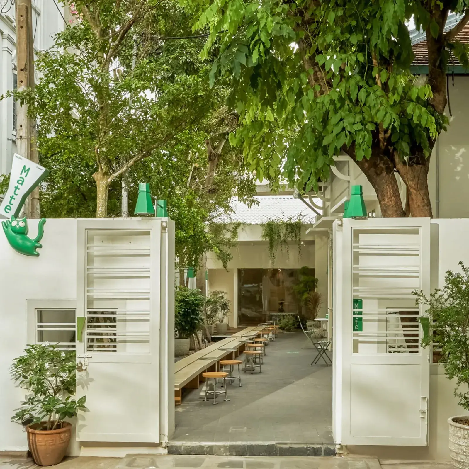 Matte Teabar: A Century-Old Villa Reimagined into a Contemporary Tea Experience