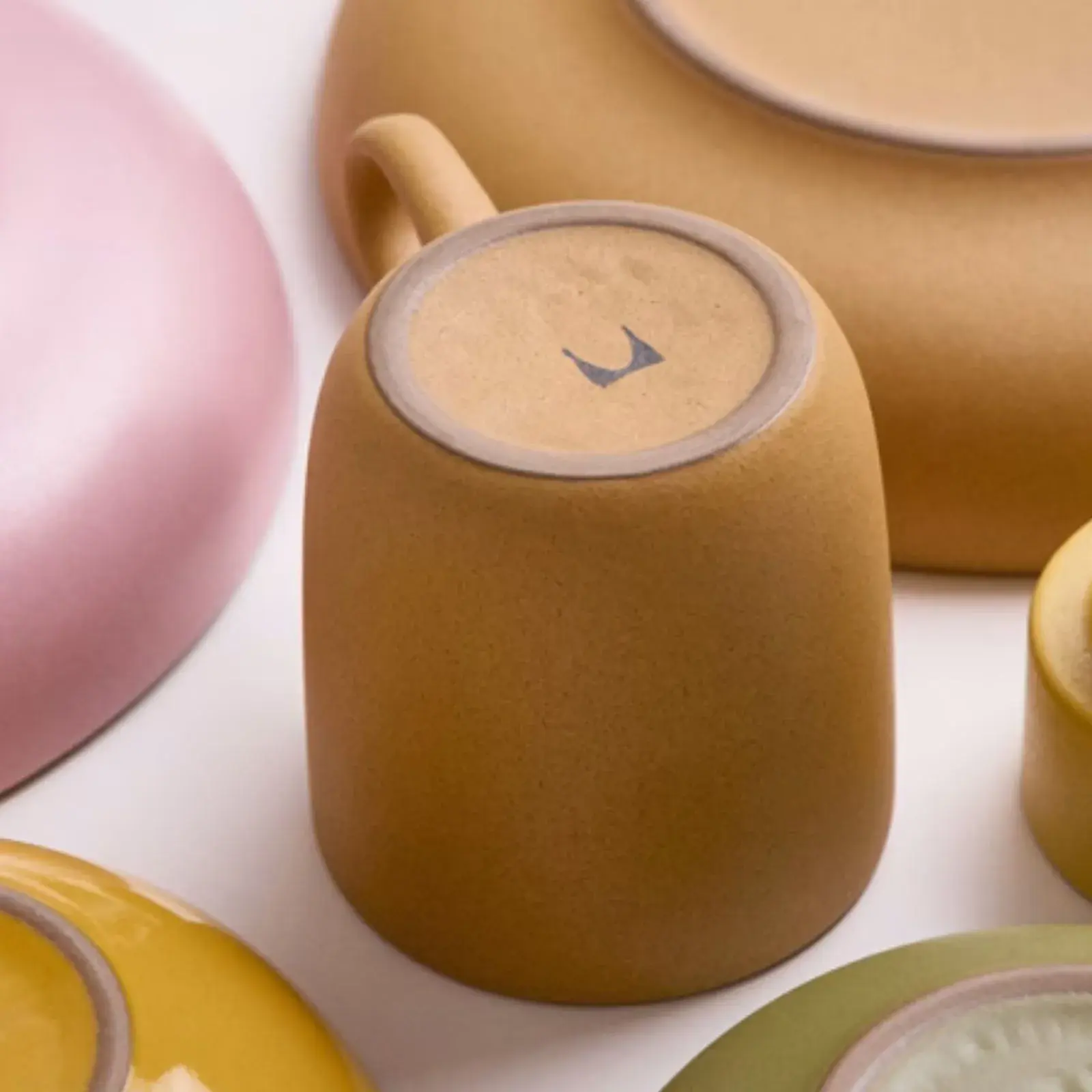 Herman Miller × Heath Ceramics: Mid-Century Icons Gather at the Tabl