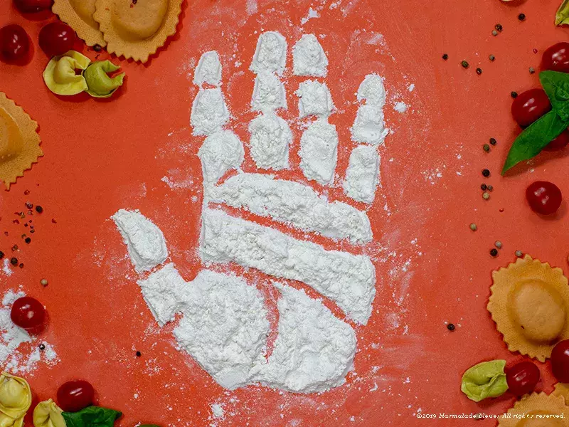 Food Typography at its finesse with Danielle Evans